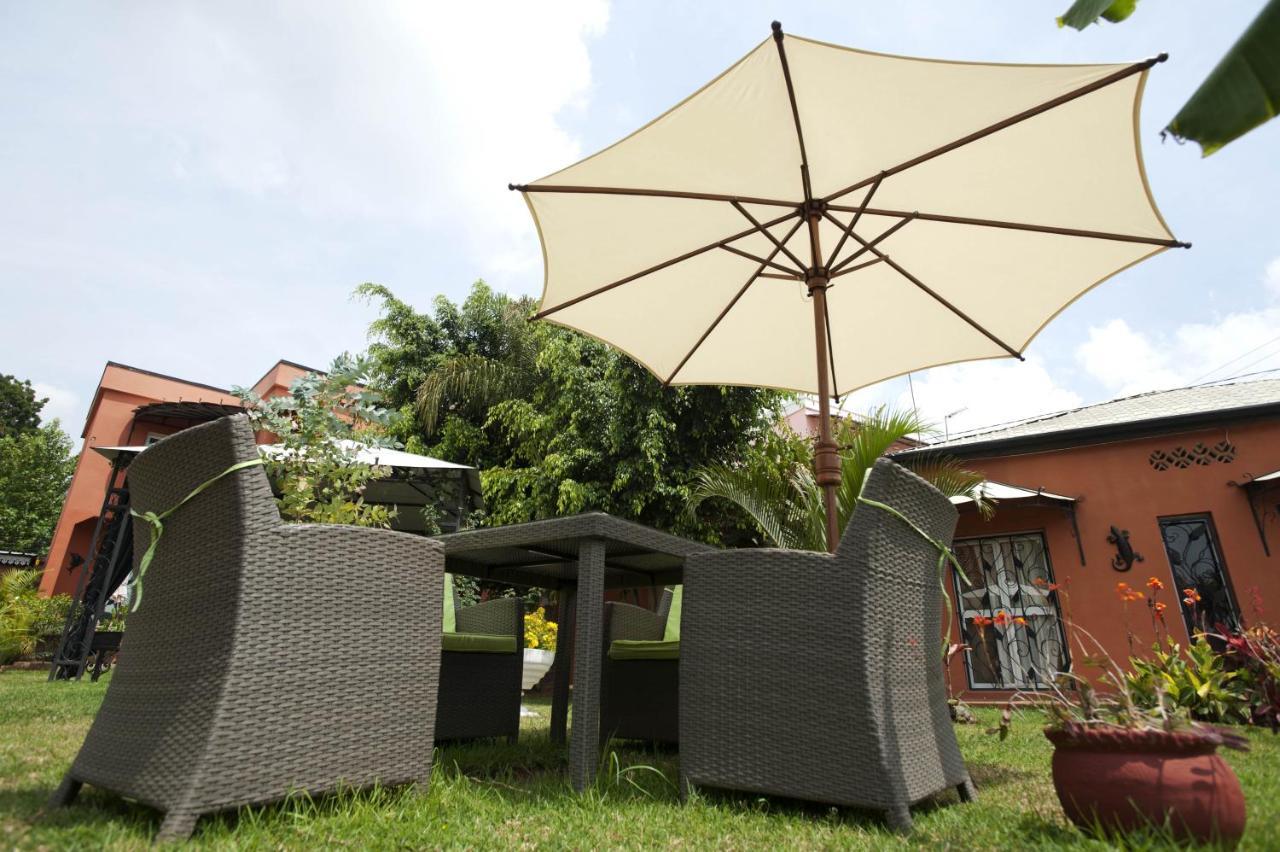 Green Palace Hotel Ivato  Exterior photo