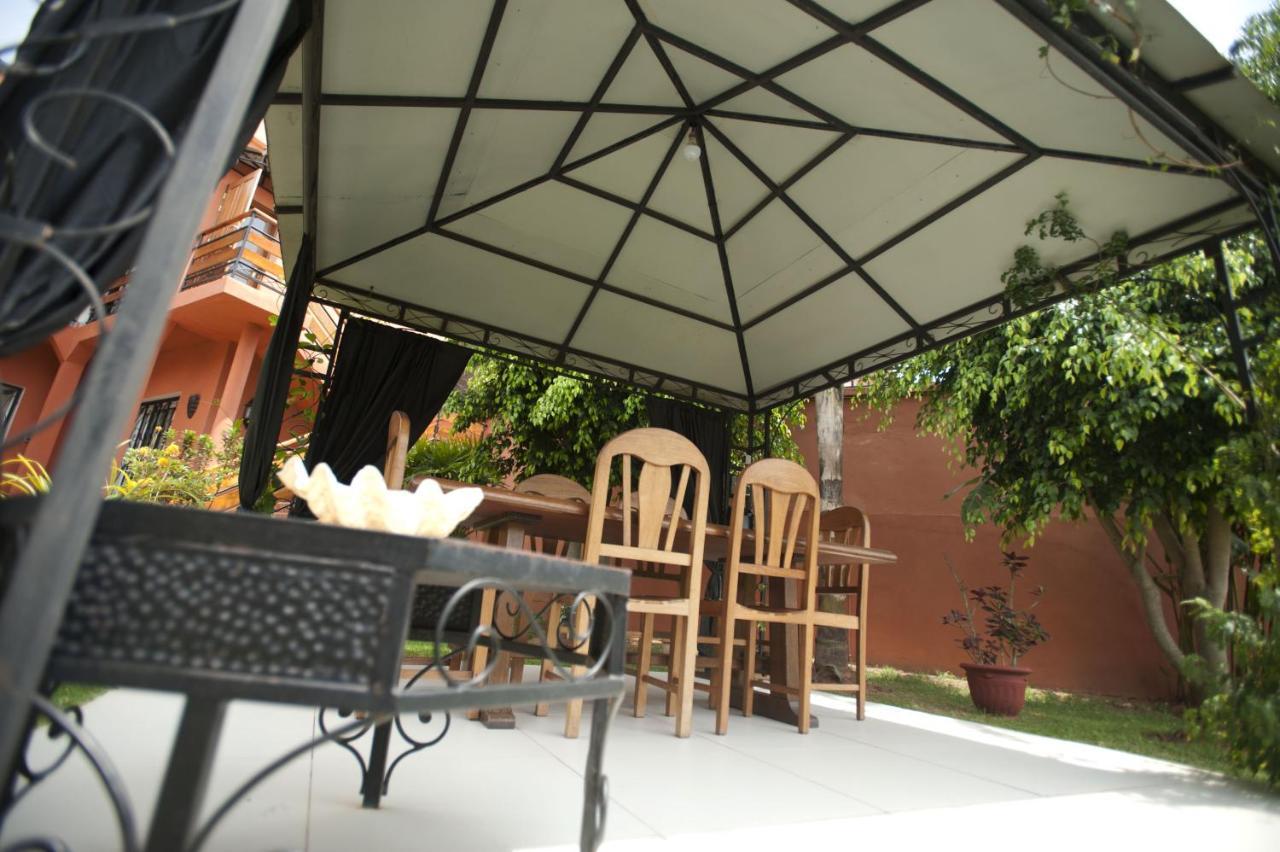 Green Palace Hotel Ivato  Exterior photo