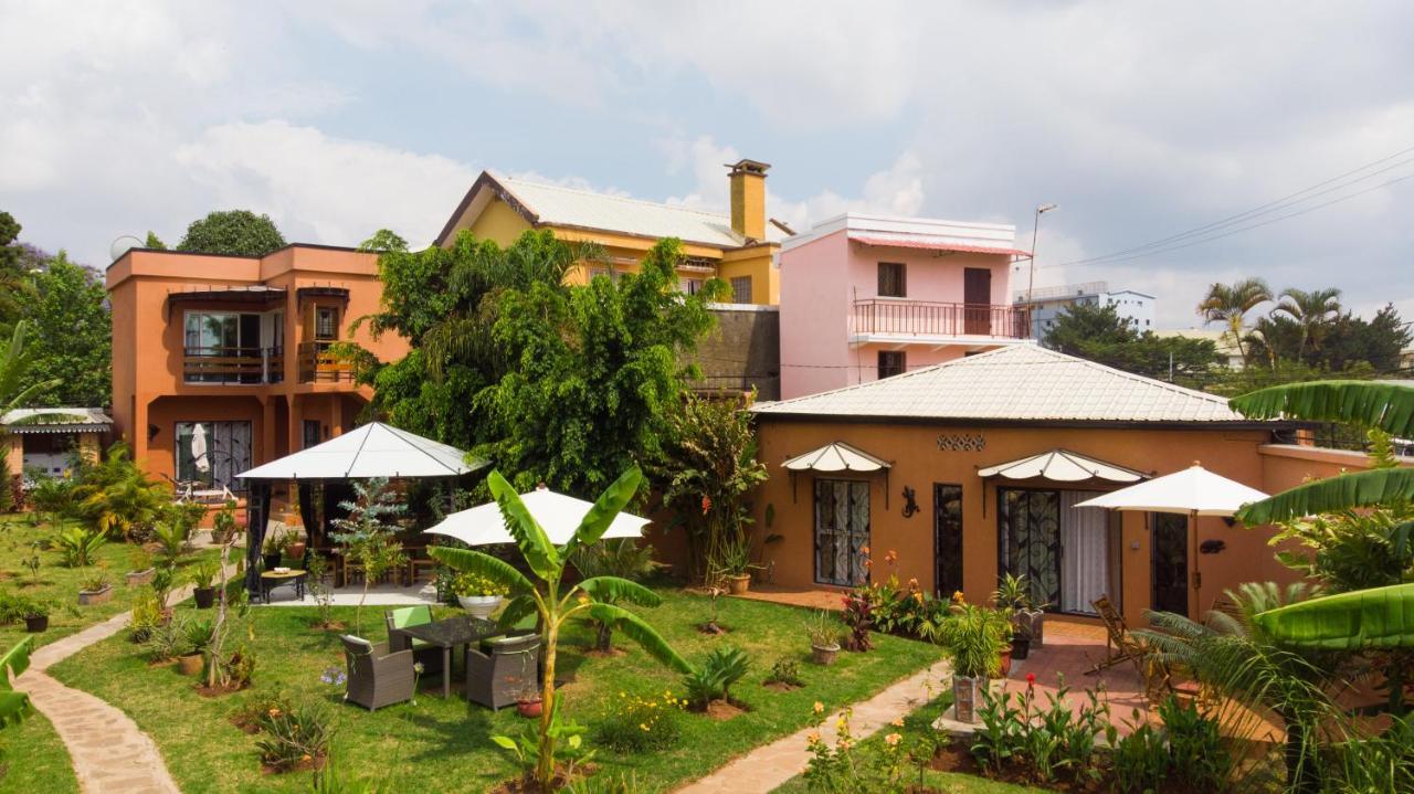Green Palace Hotel Ivato  Exterior photo